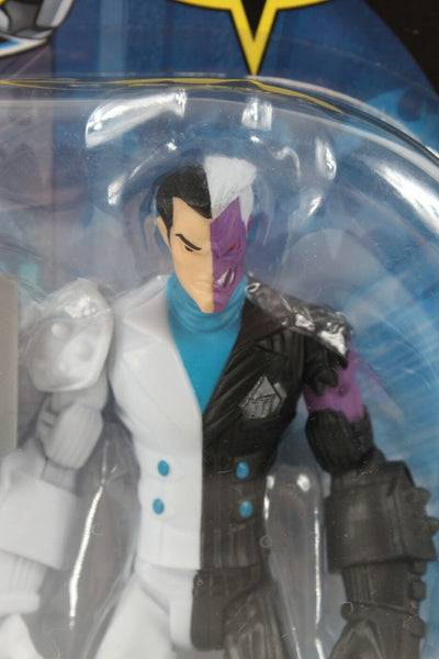 Mattel Batman 2011 Dual Destruction Two Face Power Attack 7" Figure