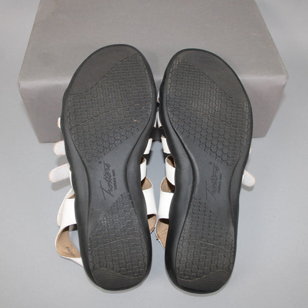 Trotters Sz 8 M White Tan Black Hook Loop Straps Open Toe Fabric Rubber Sandals