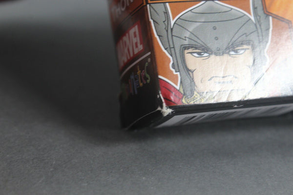 Diamond Select Marvel 2 Pack Thor & Absorbing Man Minimates