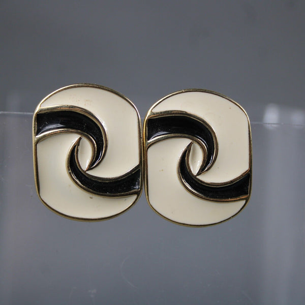 Trifari Goldtone Cream Black Enamel Swirl Huggie 1" Clip On Earrings
