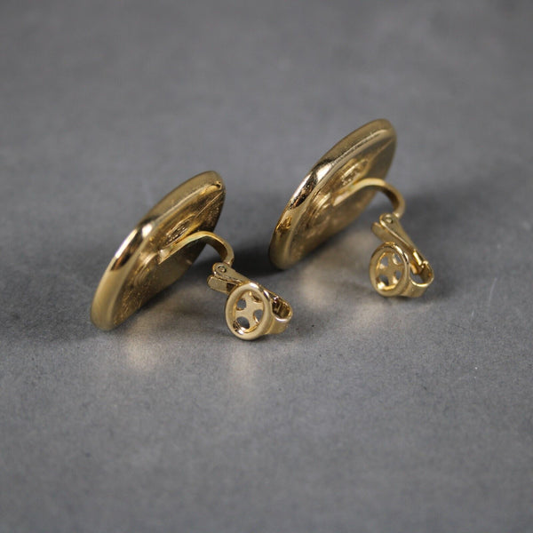 Trifari Goldtone Cream Black Enamel Swirl Huggie 1" Clip On Earrings