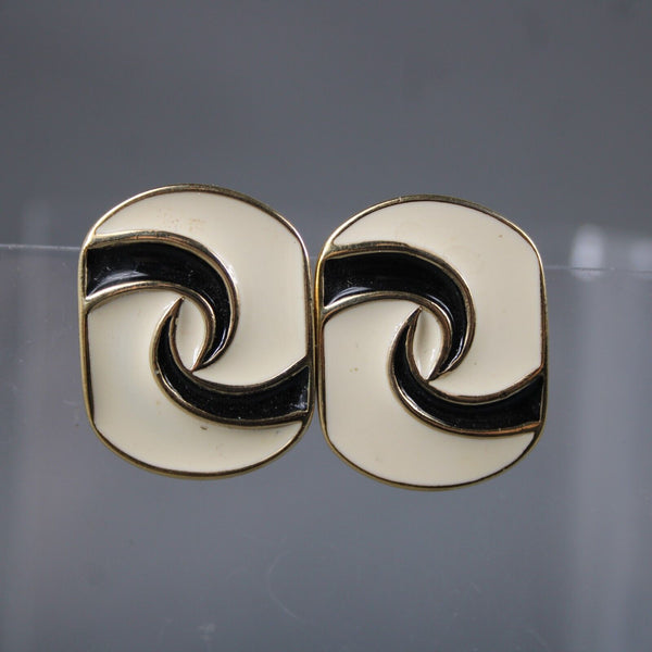 Trifari Goldtone Cream Black Enamel Swirl Huggie 1" Clip On Earrings