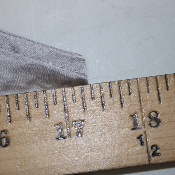 New York And Company Top NEW $37 Sz XS Shiny Gray Collared 100% Polyester Top