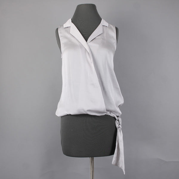 New York And Company Top NEW $37 Sz XS Shiny Gray Collared 100% Polyester Top