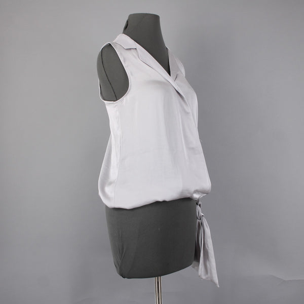 New York And Company Top NEW $37 Sz XS Shiny Gray Collared 100% Polyester Top