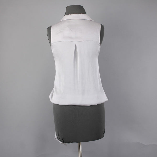 New York And Company Top NEW $37 Sz XS Shiny Gray Collared 100% Polyester Top