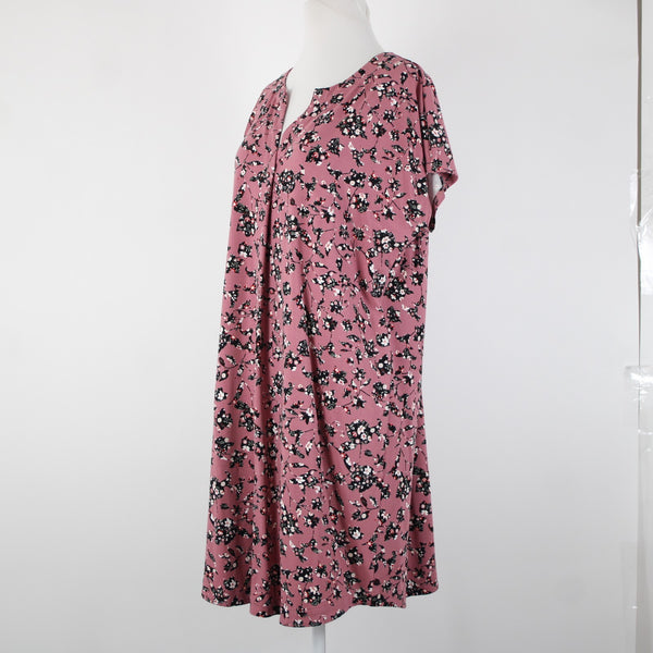 J Jill Wearever Collection Sz M Petite Pink Black Multi Color Floral Rayon Dress