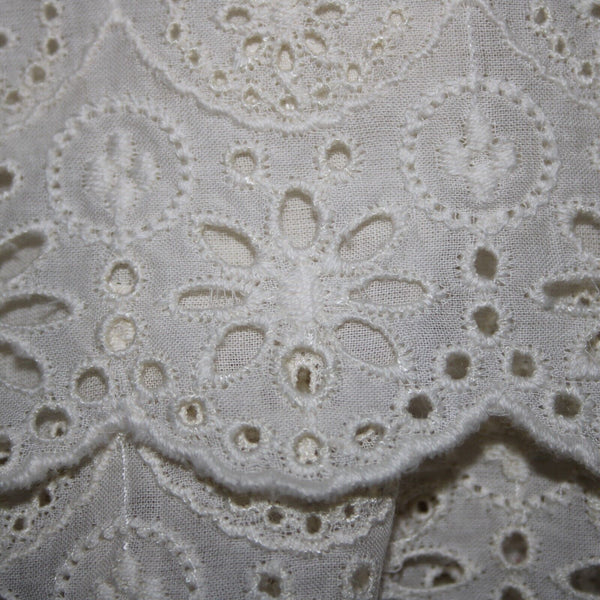 Johnny Was Sz M Cream Embroidered V Neck Flowy Cotton Polyester Top