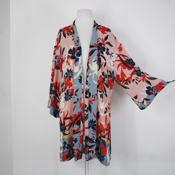 Cabi Sz M/L Pink Black Multi Color Floral 100% Polyester Wrap Sweater Wrap