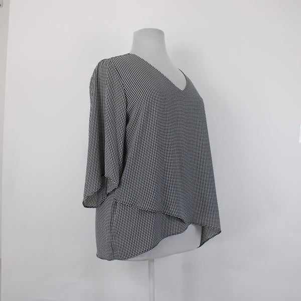 Joan Vass Top NEW $59 Sz 1x Black White Asymmetrical Layered Poly Top