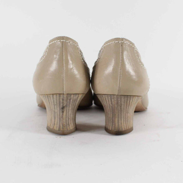 D'Rossana Vitello Sz 8.5 Tan White Leather Pointed Toe 1.5"  Heels