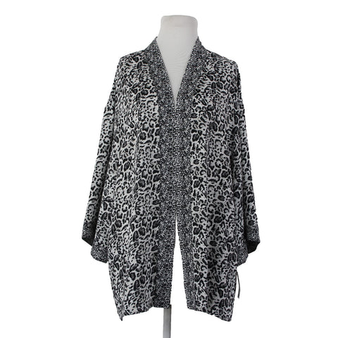 Roz Ali NEW $40 Sz L/XL Black White Gray Animal Print 100% Poly Wrap Sweater
