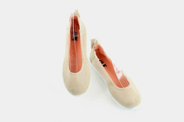 Casual Cool Sz 7 Tan White Coral Fabric Mesh Upper Slip On .5" Heel Flats
