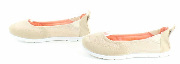 Casual Cool Sz 7 Tan White Coral Fabric Mesh Upper Slip On .5" Heel Flats
