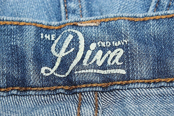 Old Navy The Diva Sz 4 x 15 Faded Blue Bermuda Cotton Blend Jean Shorts