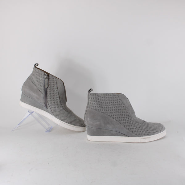Linea Paolo Booties Sz 11 M gray Silver Hardware Zipper Suede Leather Ankle Boot