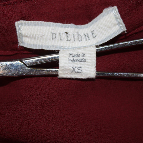 Pleione Top Sz XS Burgundy Red Collared Hi Lo Buttons 100% Polyester Top