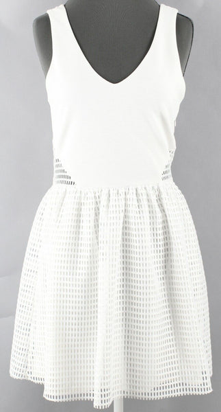 Nine Britton Sz M White Lace Overlay Fit n Flare Poly Nylon Blend Dress