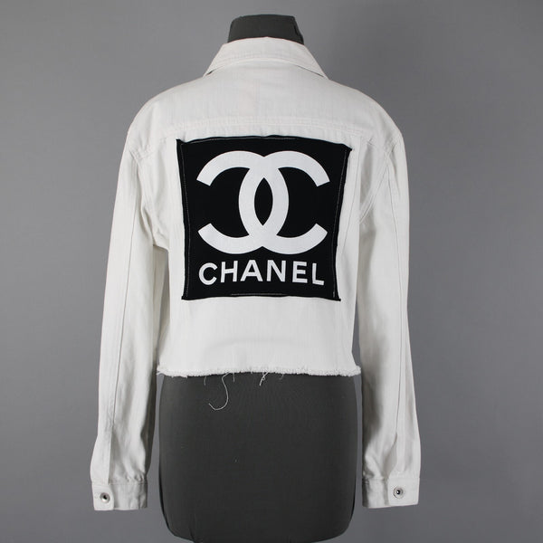 Hi Gorgeous NEW $245 Covo Sz M White Black Logo Button 100% Cotton Crop Jacket