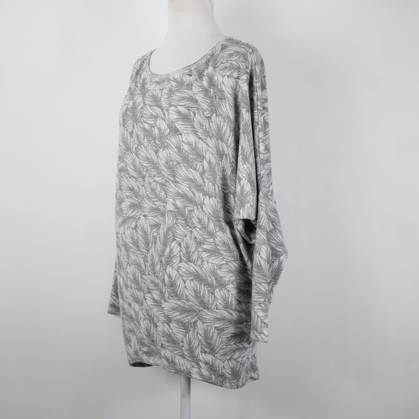 White House Black Market NEW $89 Sz S Gray White Feather Dolman Tunic Rayon Top