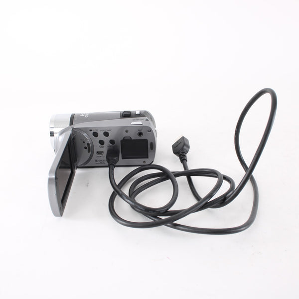Canon Vixia HF Video Camcorder R200 DC 3.7V HD 28X Zoom W/ Accessories Camcorder