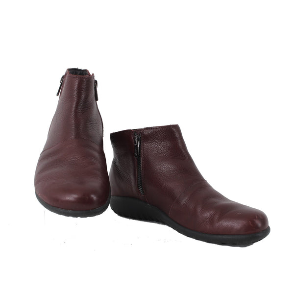Naot Bootie Sz 40 Burgundy Red Side Zipper Closed Toe Leather 1" Bootie