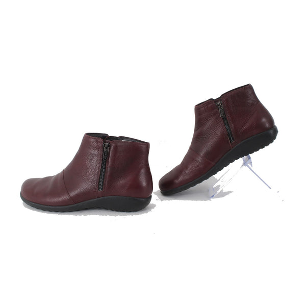 Naot Bootie Sz 40 Burgundy Red Side Zipper Closed Toe Leather 1" Bootie