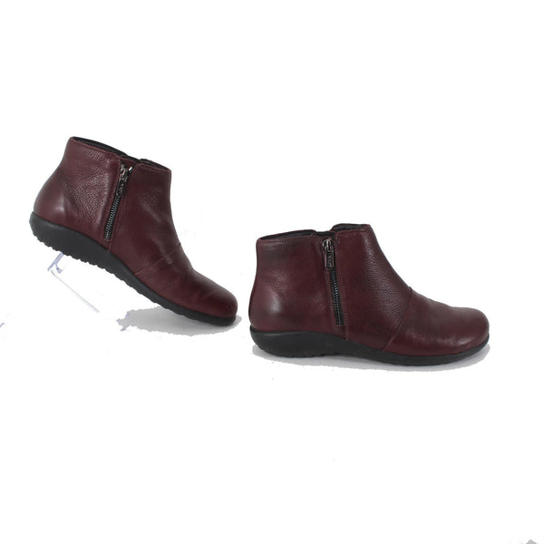 Naot Bootie Sz 40 Burgundy Red Side Zipper Closed Toe Leather 1" Bootie