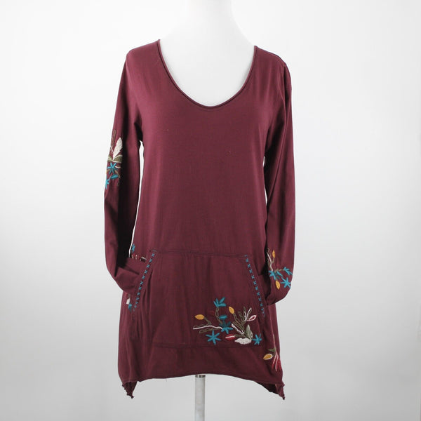 Johnny Was Sz M Burgundy Red Multi Embroidered Pouch Pocket 100% Cotton Poly Top