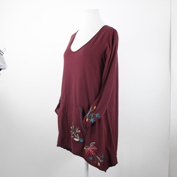 Johnny Was Sz M Burgundy Red Multi Embroidered Pouch Pocket 100% Cotton Poly Top
