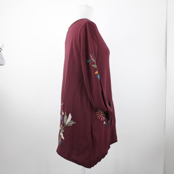 Johnny Was Sz M Burgundy Red Multi Embroidered Pouch Pocket 100% Cotton Poly Top