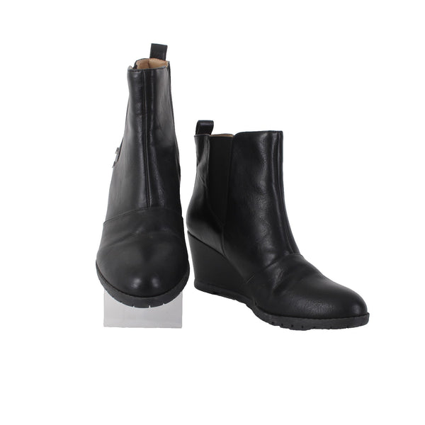 Journee Collection Boots Sz 8.5 Zip Ankle Closed Toe Wedge Leather 3" Boots