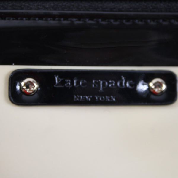 Kate Spade 9.5 x 5.5 Black Cream Striped Polyurethane Polyvinyl Crossbody Purse