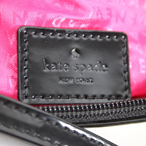 Kate Spade 9.5 x 5.5 Black Cream Striped Polyurethane Polyvinyl Crossbody Purse