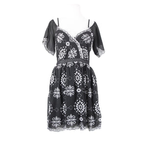 Romeo Juliet NEW $175 Sz M Black White Embroidered Cold Shoulder Poly Dress