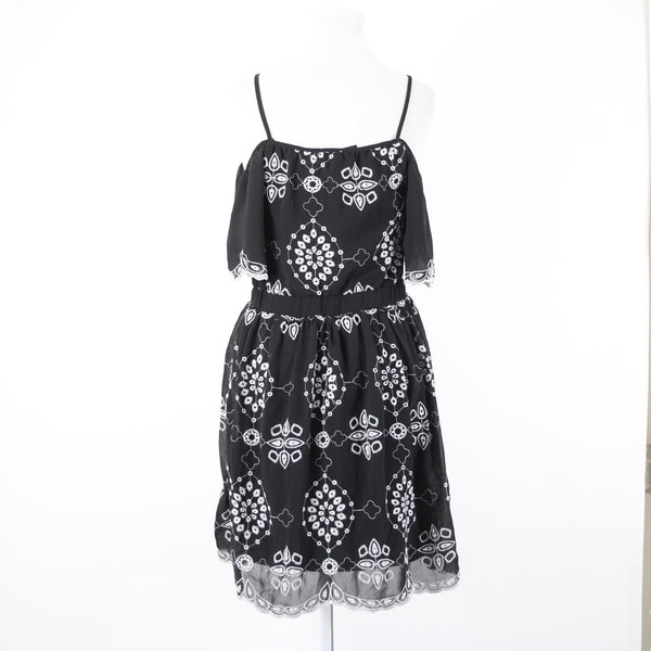 Romeo Juliet NEW $175 Sz M Black White Embroidered Cold Shoulder Poly Dress