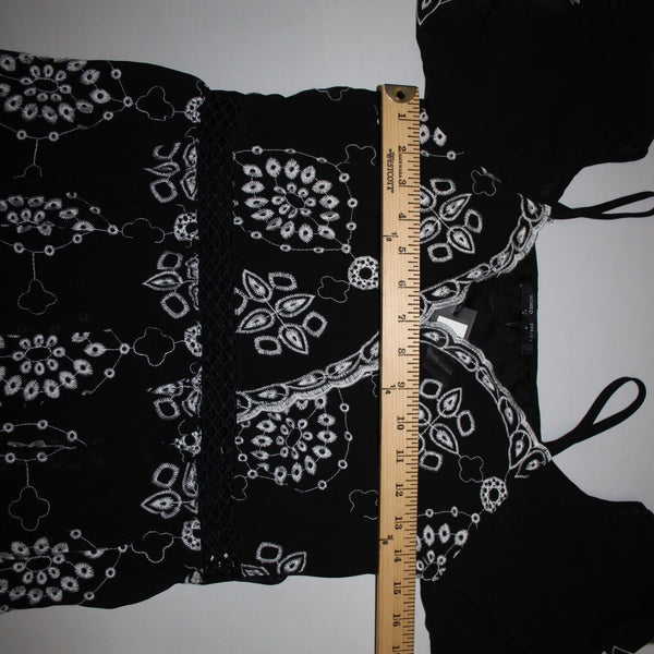 Romeo Juliet NEW $175 Sz M Black White Embroidered Cold Shoulder Poly Dress