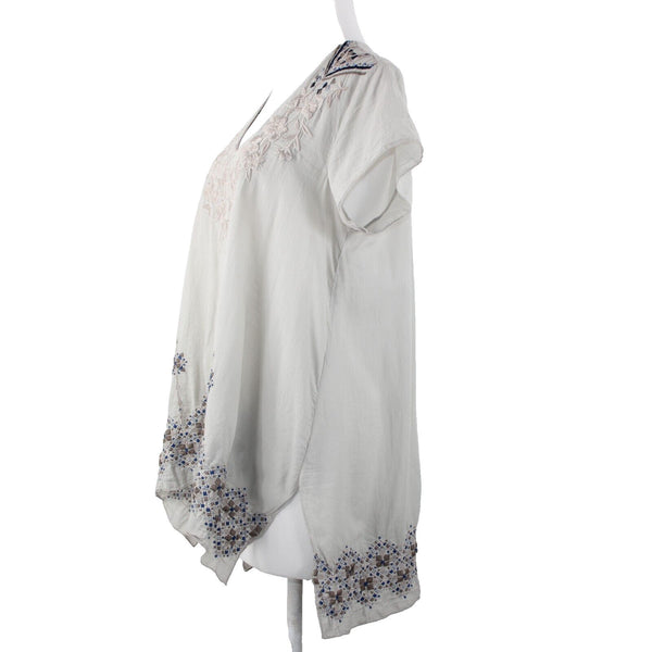 Johnny Was Sz M Taupe Tan Navy Embroidered V Cut 100% Cotton Polyester Top