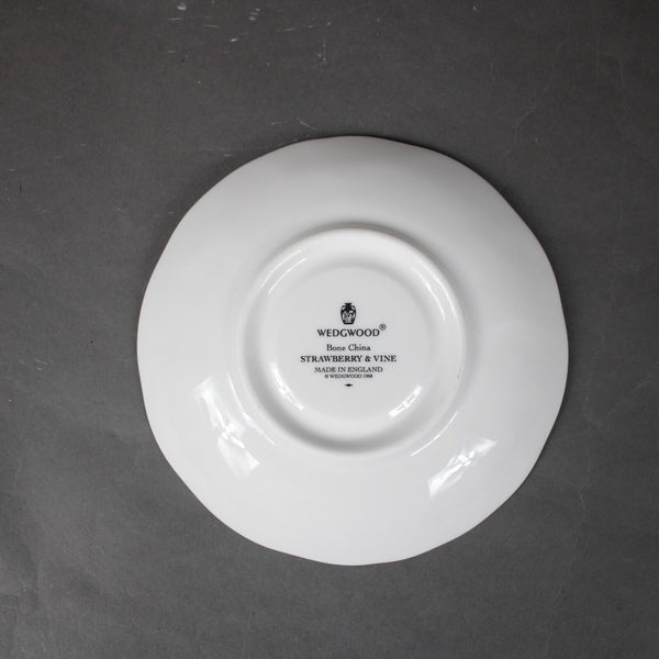 Wedgewood 1988 White Strawberry & Vine Bone China 6" Saucer