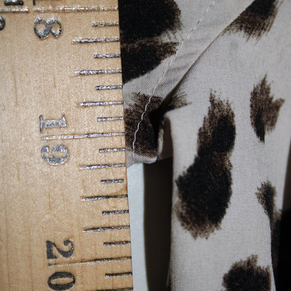 Zenergy By Chicos Sz M Tan Animal Print Collared Zip Up Polyester Spandex Jacket