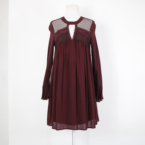 Hint Of Mint Sz XS Burgundy Red Lace Embroidered Key Hole Lined Rayon Dress