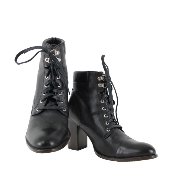 Ariat Sz 10 B Black Leather Upper Rubber Outsole 3.5" Heel Laced Boot