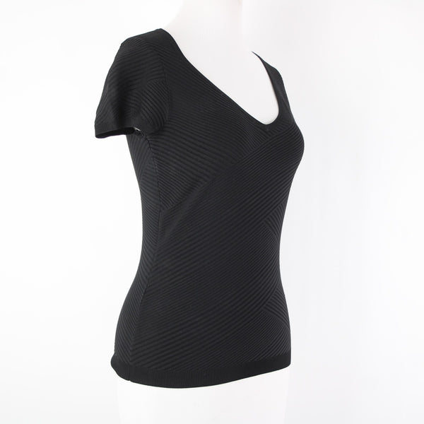 White House Black Market NEW $59 Sz XS Black Ribbed V Neck Rayon Nylon Top