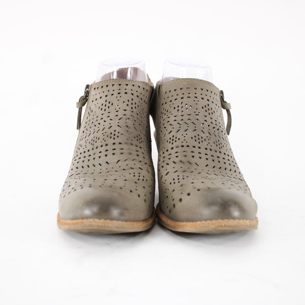 Sofft Sz 8.5 M Taupe Tan Green Closed Toe Leather Upper Insole 3" Heel Shoes