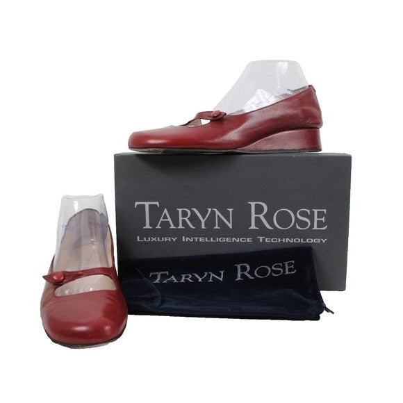 Taryn Rose Kristy Nappa Sz 39.5 M Red Leather Upper Inner 1.25" Wedge Heels