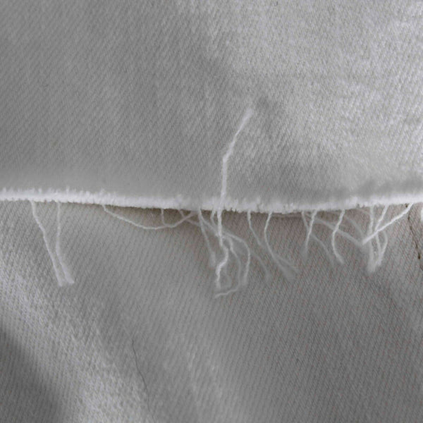 Old Navy NEW Sz 4 x 25 Ivory Denim Raw Hem Tapered Leg Cotton Blend Jean