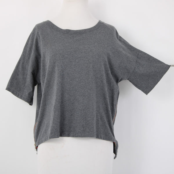 Etienne Marcel Top Sz M Gray Red Zipper Detail Crop Hi Lo 100% Cotton Top