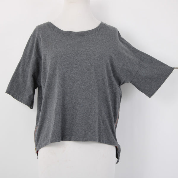 Etienne Marcel Top Sz M Gray Red Zipper Detail Crop Hi Lo 100% Cotton Top