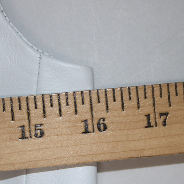 Truth And Pride Vest Sz XS Whiter Pockets Zipper 100% Leather Poly Lined Vest