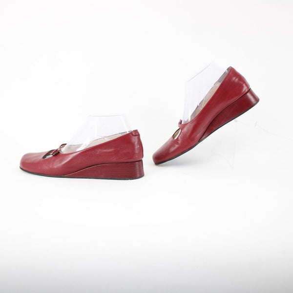 Taryn Rose Kristy Nappa Sz 39.5 M Red Leather Upper Inner 1.25" Wedge Heels